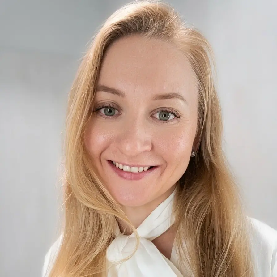 Yuliya Khv****